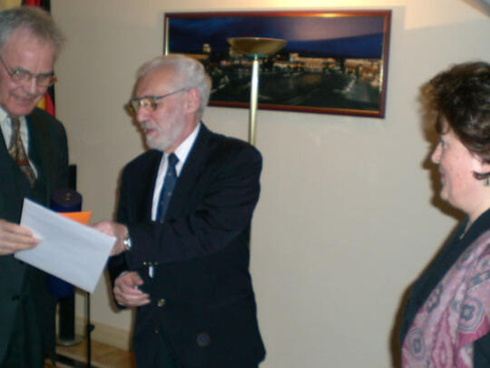(L to R): AGBU Garbis Papazian award recipient Wolfgang Gust