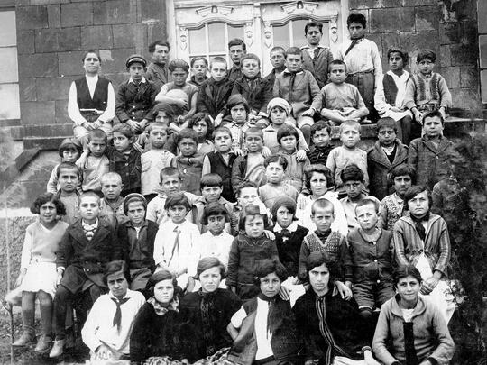 Schoolchildren in Nubarashen